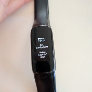 Fitbit luxe Black Fitness Tracker Smart Band